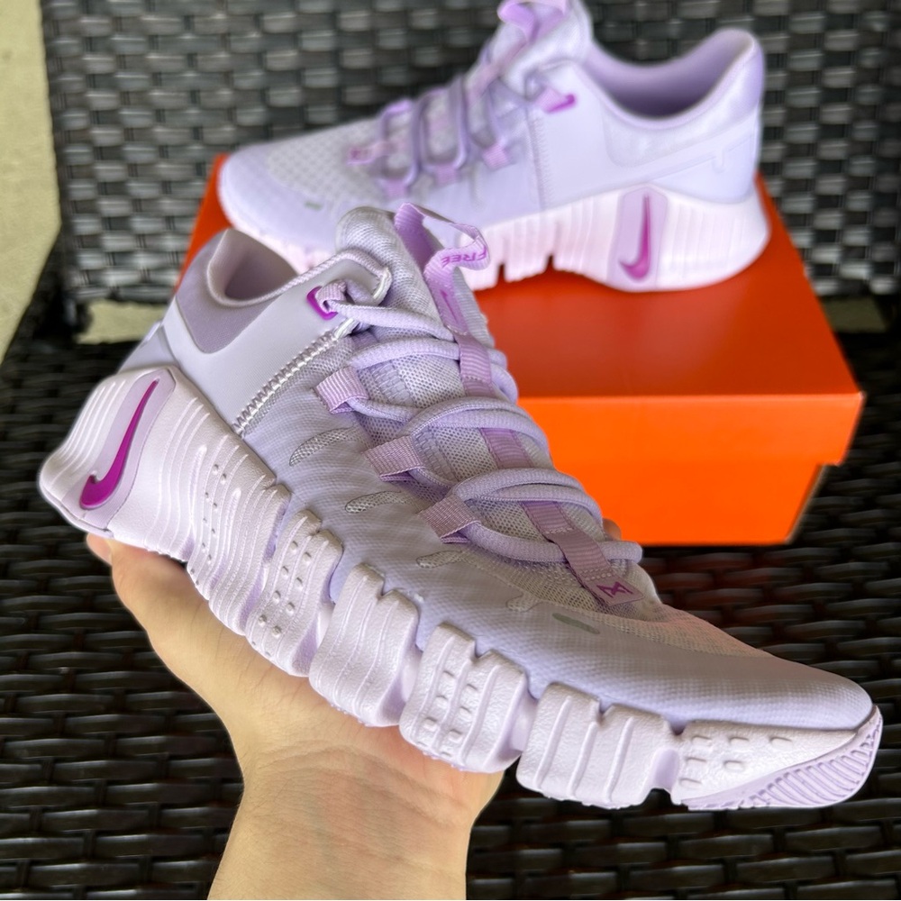 NIKE FREE METCON 5 LILAC BLOOM Size 11 W
